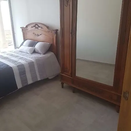 With Stunning Ocean View Apartamento *